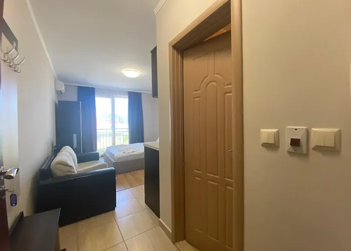 Summer Breеze 204 Private Sunny